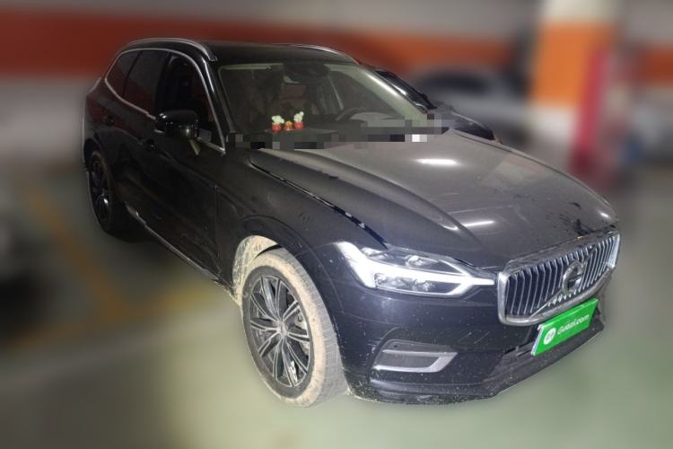 Used Volvo XC60 2020 T5 4x4 Smart Luxury Edition Front Right 45 Deg