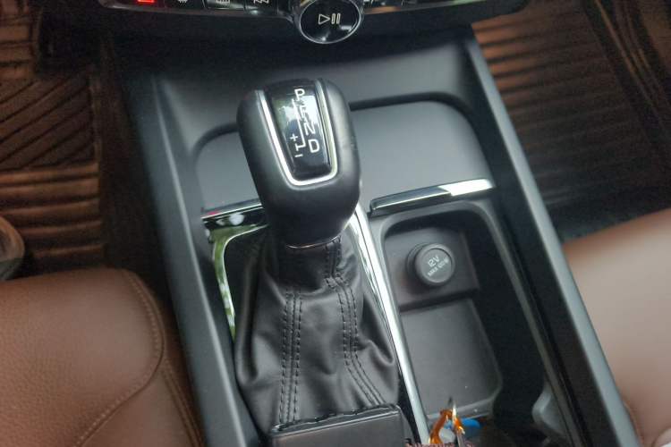 Used Volvo XC60 2020 T5 4x4 Zhiyi Luxury Edition Gear Lever