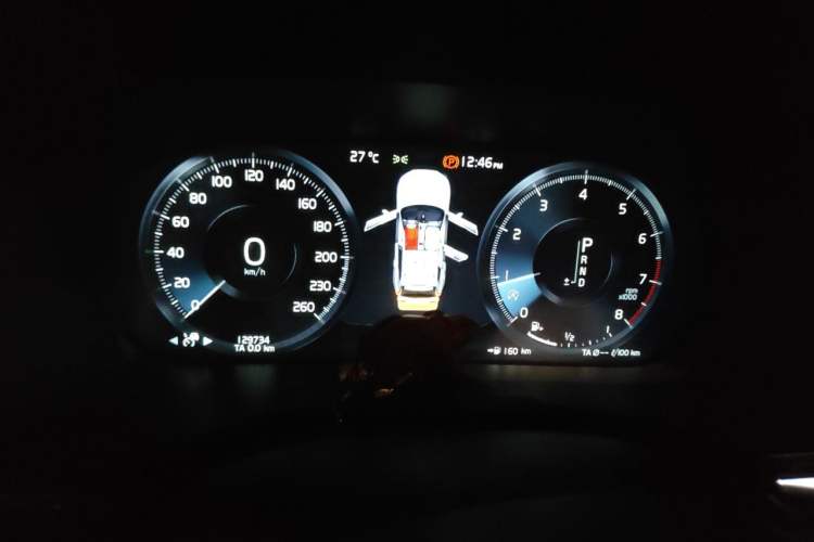 Used Volvo XC60 2020 T5 4x4 Smart & Dynamic Sport Edition Instrument Cluster
