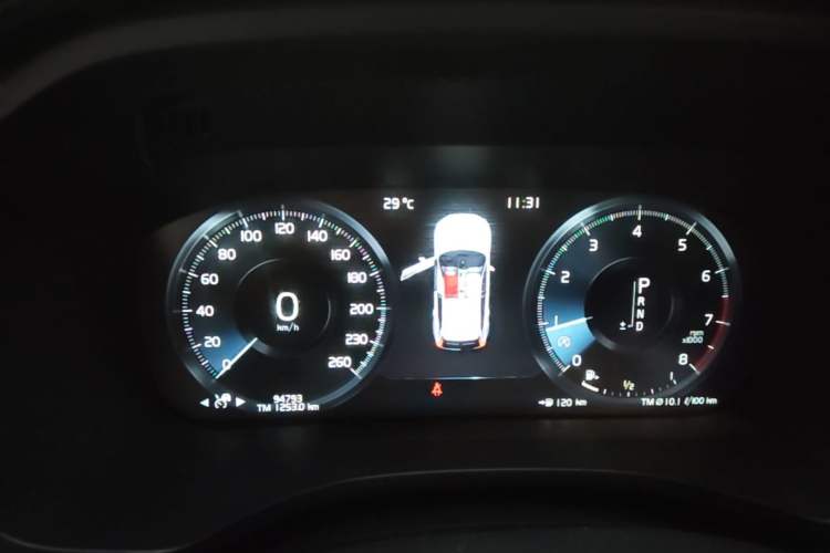 Used Volvo XC60 2020 T5 4x4 Smart Luxury Edition Instrument Cluster