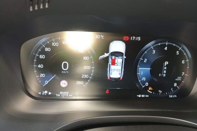 Used Volvo XC60 2020 T5 4x4 Smart Luxury Edition Instrument Cluster