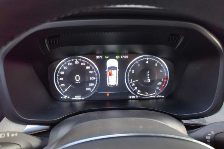 Used Volvo XC60 2020 T5 4x4 Smart Luxury Edition Instrument Cluster