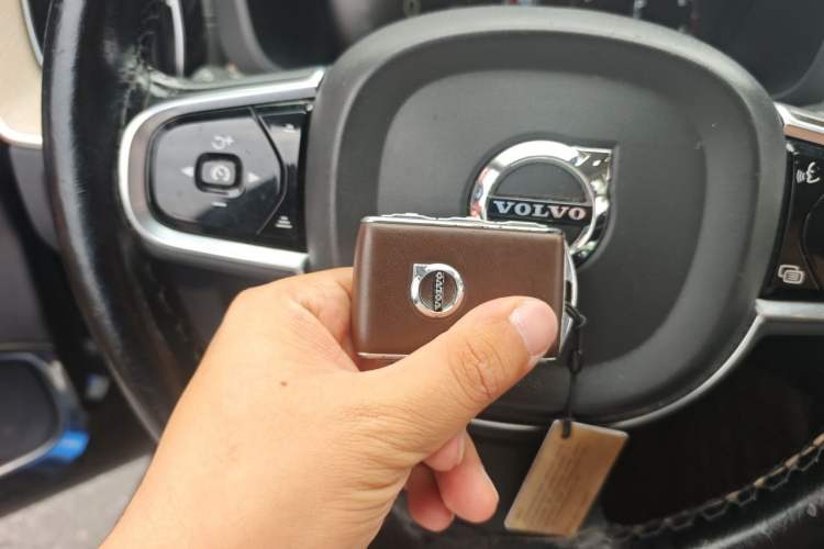 Used Volvo XC60 2020 T5 4x4 Smart Luxury Edition Interior 1