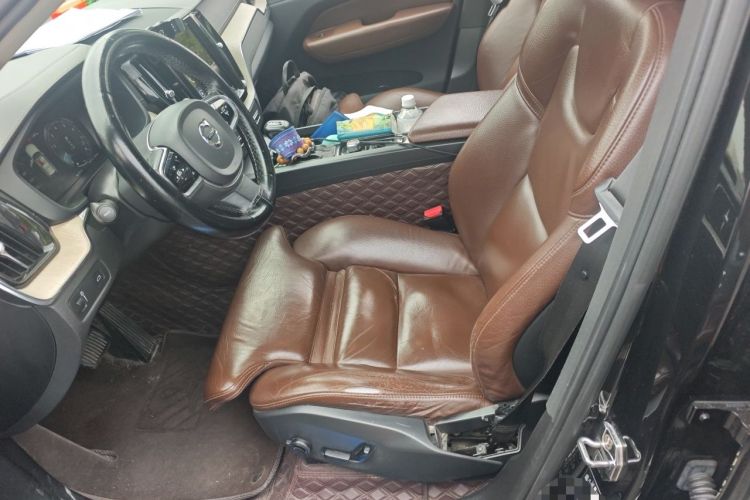 Used Volvo XC60 2020 T5 4x4 Smart Luxury Edition Left Front Seat