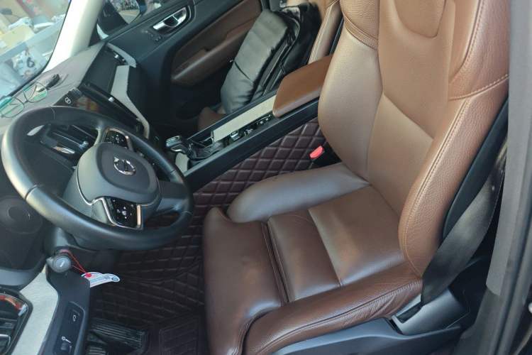 Used Volvo XC60 2020 T5 4x4 Smart Luxury Edition Left Front Seat