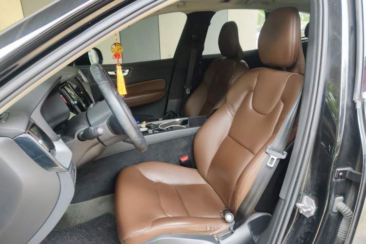 Used Volvo XC60 2020 T5 4x4 Zhiyi Luxury Edition Left Front Seat