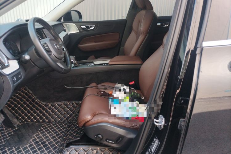 Used Volvo XC60 2020 T5 4x4 Smart Luxury Edition Left Front Seat