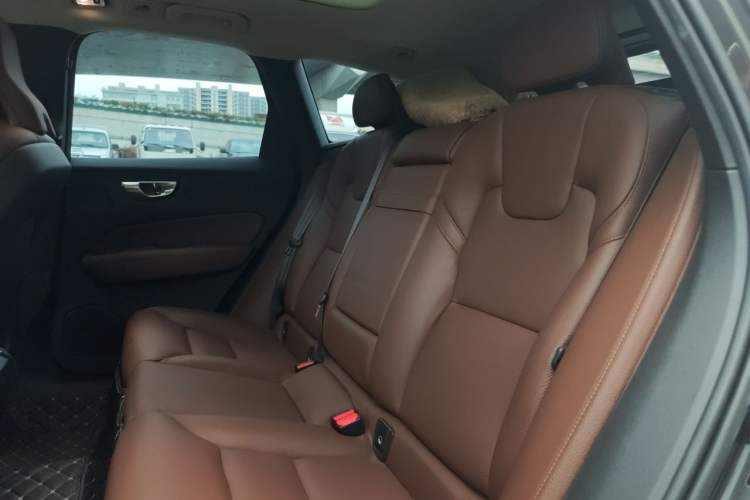 Used Volvo XC60 2020 T5 4x4 Smart Luxury Edition Left Rear Seat