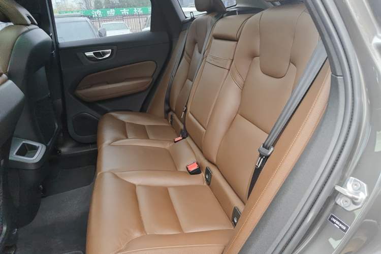 Used Volvo XC60 2020 T5 4x4 Smart Luxury Edition Left Rear Seat