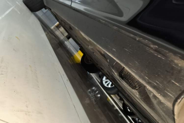 Used Volvo XC60 2020 T5 4x4 Zhiyi Luxury Edition Left Side Sill