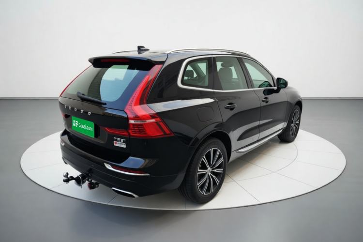 Used Volvo XC60 2020 T5 4x4 Smart Luxury Edition Rear Right 45 Deg