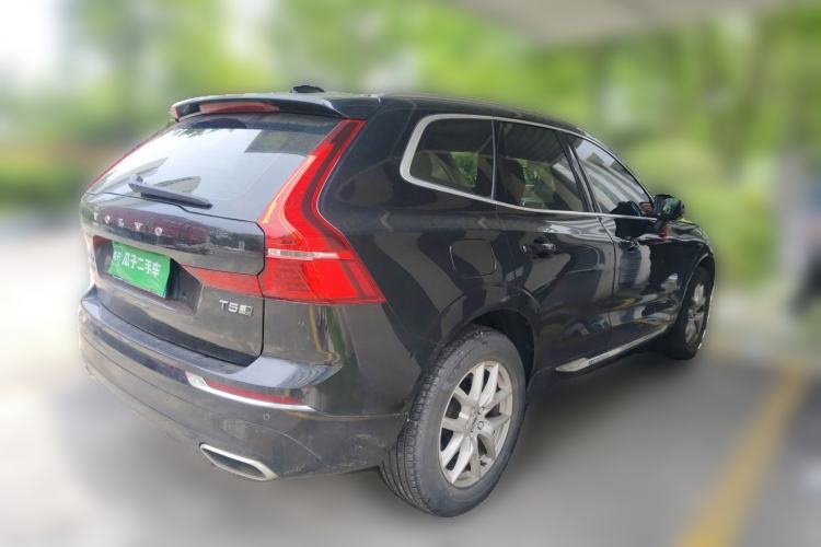 Used Volvo XC60 2020 T5 4x4 Zhiyi Luxury Edition Rear Right 45 Deg