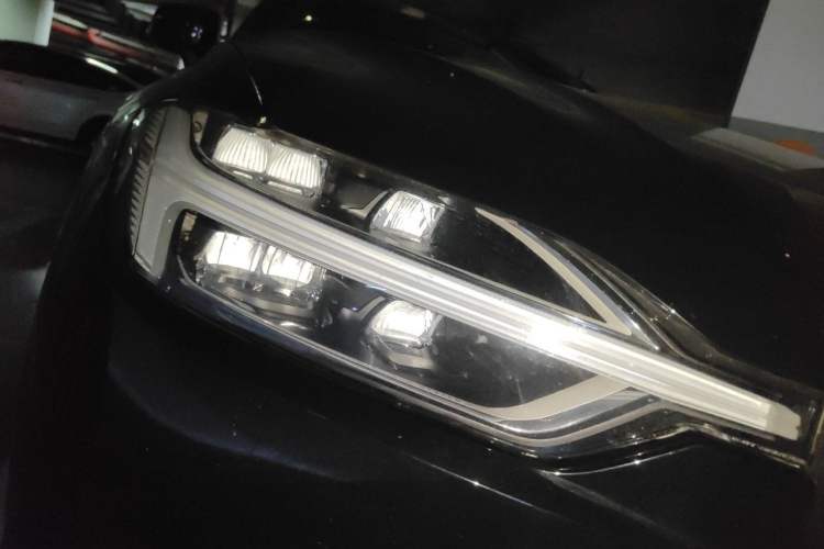 Used Volvo XC60 2020 T5 4x4 Smart & Dynamic Sport Edition Right Front Headlight