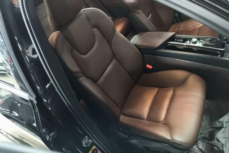 Used Volvo XC60 2020 T5 4x4 Zhiyi Luxury Edition Right Front Seat