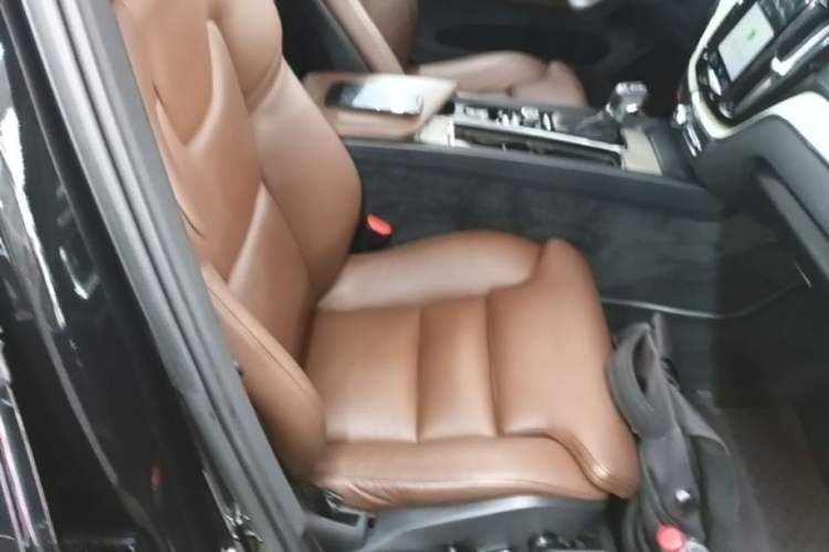 Used Volvo XC60 2020 T5 4x4 Smart Luxury Edition Right Front Seat