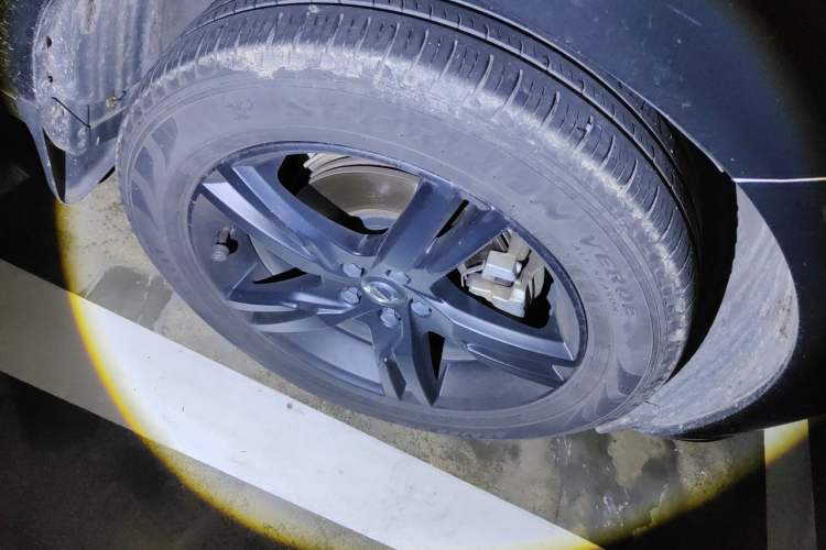Used Volvo XC60 2020 T5 4x4 Smart & Dynamic Sport Edition Right Front Wheel Hub
