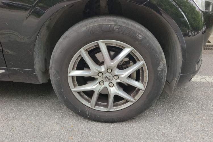 Used Volvo XC60 2020 T5 4x4 Zhiyi Luxury Edition Right Front Wheel Hub