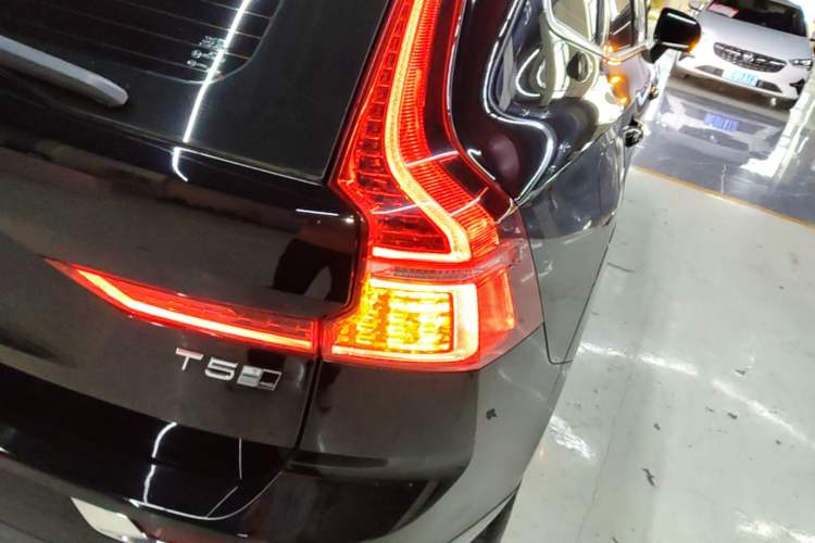 Used Volvo XC60 2020 T5 4x4 Smart Luxury Edition Right Rear Taillight
