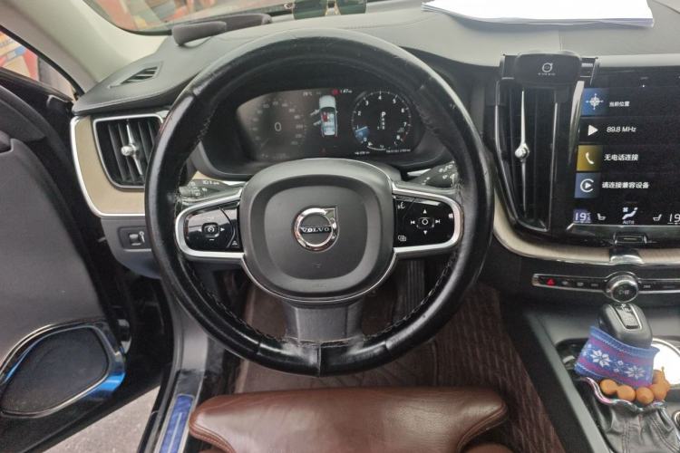 Used Volvo XC60 2020 T5 4x4 Smart Luxury Edition Steering Wheel