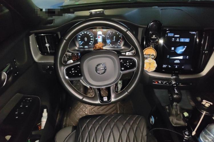 Used Volvo XC60 2020 T5 4x4 Smart & Dynamic Sport Edition Steering Wheel