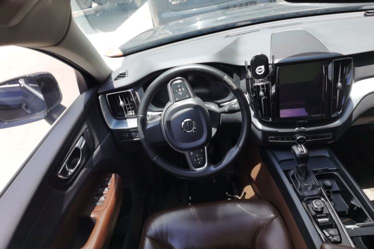 Used Volvo XC60 2020 T5 4x4 Zhiyi Luxury Edition Steering Wheel