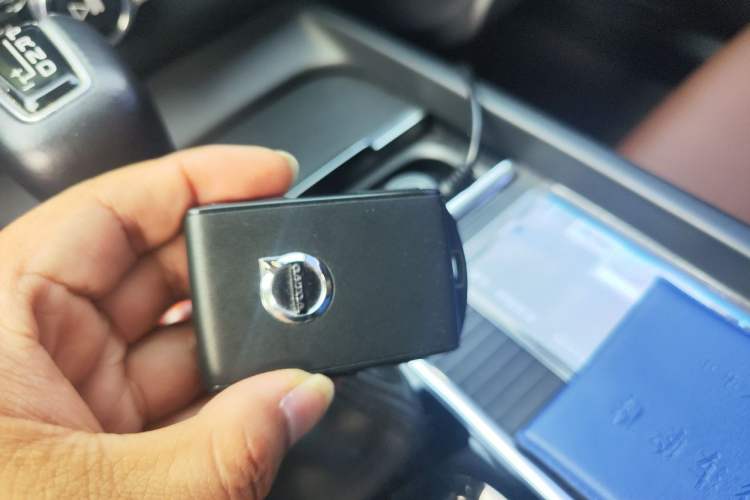 Used Volvo XC60 2020 T5 4x4 Zhiyi Luxury Edition Vehicle Key