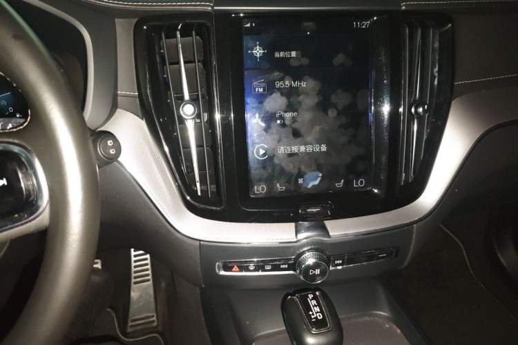 Used Volvo XC60 2020 T5 4x4 Smart & Dynamic Sport Edition Audio And AC Panel