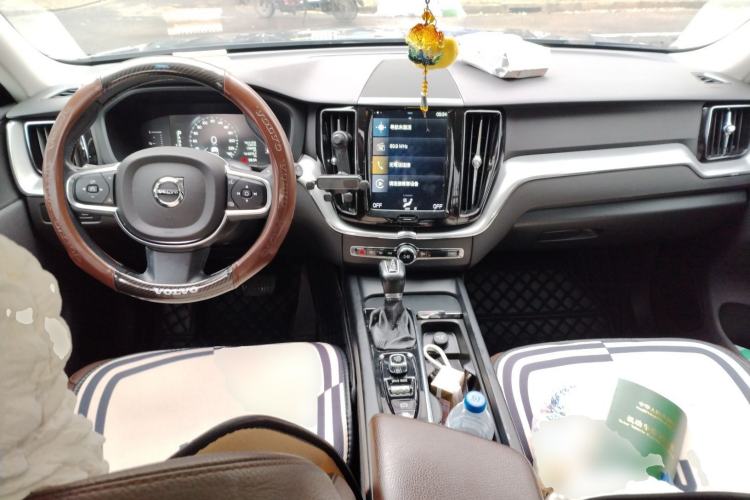 Used Volvo XC60 2020 T5 4x4 Zhiyi Luxury Edition Center Console