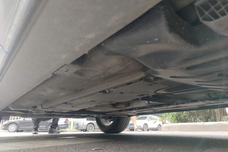 Used Volvo XC60 2020 T5 4x4 Smart & Dynamic Sport Edition Chassis Rear Left