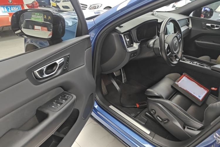Used Volvo XC60 2020 T5 4x4 Smart & Dynamic Sport Edition Driver Seat
