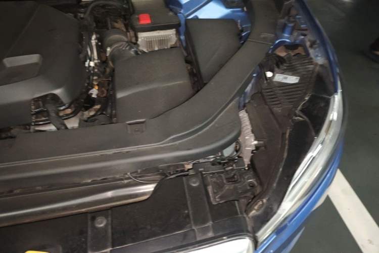 Used Volvo XC60 2020 T5 4x4 Smart & Dynamic Sport Edition Engine Bay Left