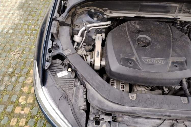 Used Volvo XC60 2020 T5 4x4 Zhiyi Luxury Edition Engine Bay Right