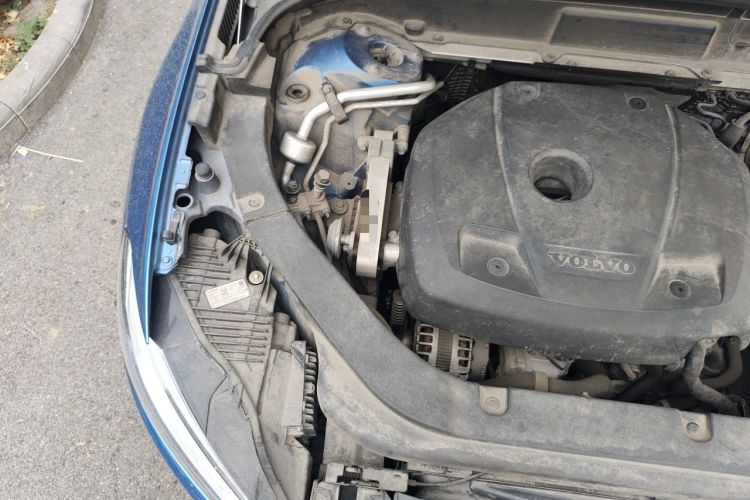 Used Volvo XC60 2020 T5 4x4 Smart & Dynamic Sport Edition Engine Bay Right