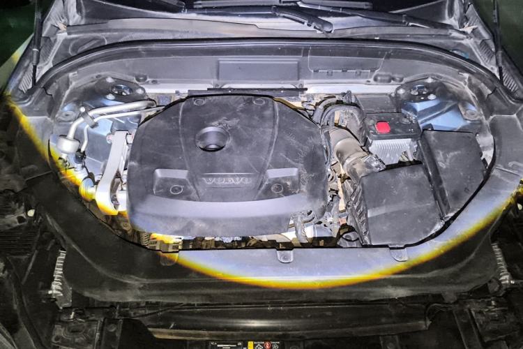 Used Volvo XC60 2020 T5 4x4 Smart Luxury Edition Engine Bay