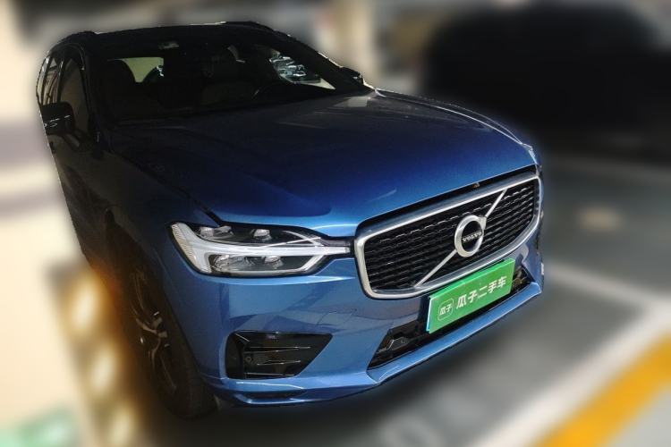 Used Volvo XC60 2020 T5 4x4 Smart & Dynamic Sport Edition Front Right 45 Deg
