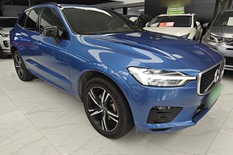 Used Volvo XC60 2020 T5 4x4 Smart & Dynamic Sport Edition Front Right 45 Deg