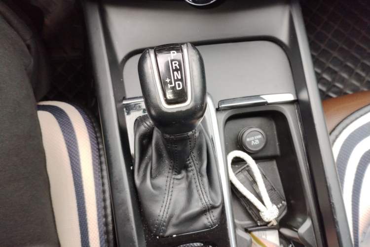 Used Volvo XC60 2020 T5 4x4 Zhiyi Luxury Edition Gear Lever