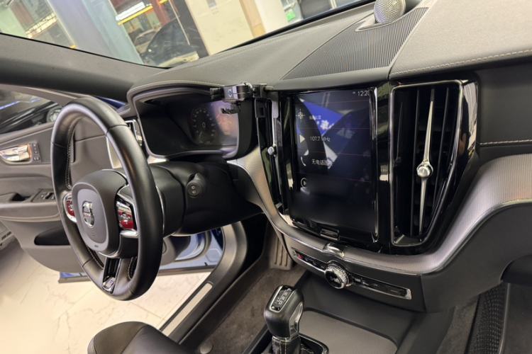 Used Volvo XC60 2020 T5 4x4 Smart & Dynamic Sport Edition Interior 4