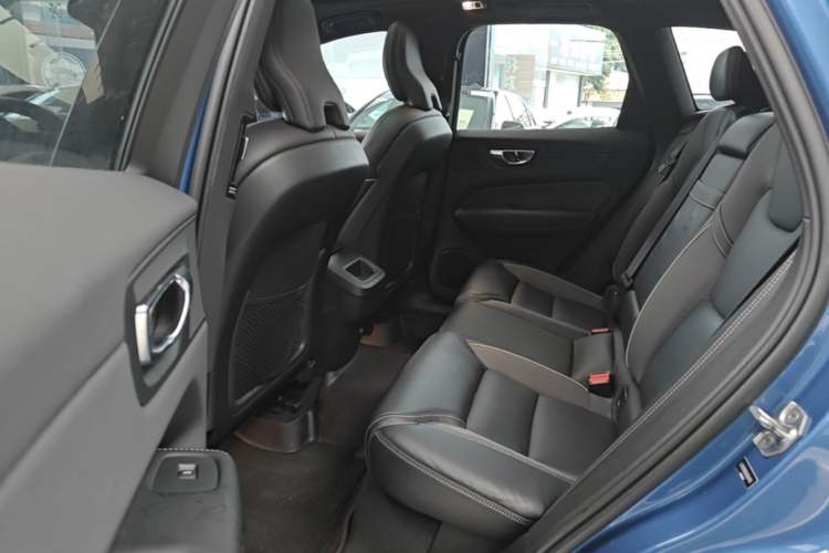 Used Volvo XC60 2020 T5 4x4 Smart & Dynamic Sport Edition Left Rear Seat