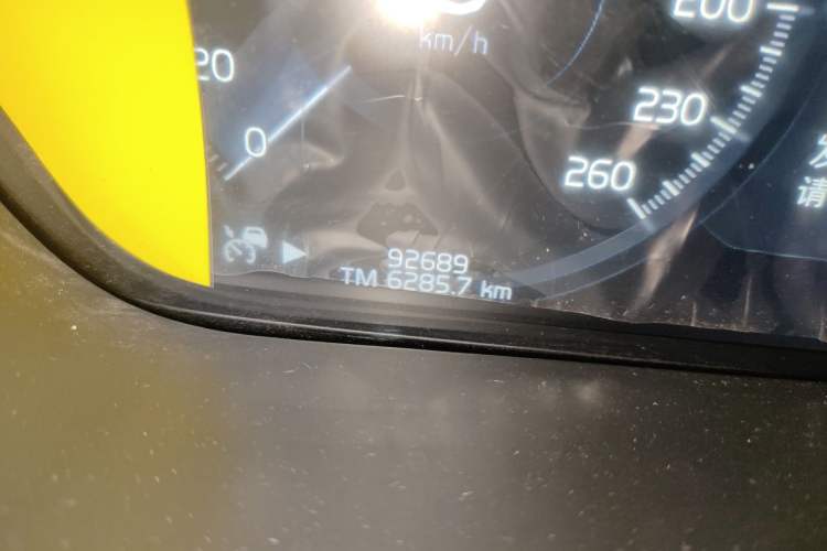 Used Volvo XC60 2020 T5 4x4 Smart & Dynamic Sport Edition Odometer Close Up