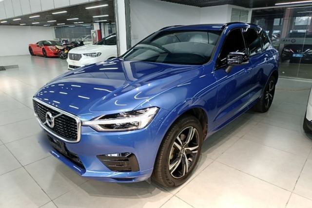 Ojetý Volvo XC60 2020 T5 4x4 Smart & Dynamic Sport Edition