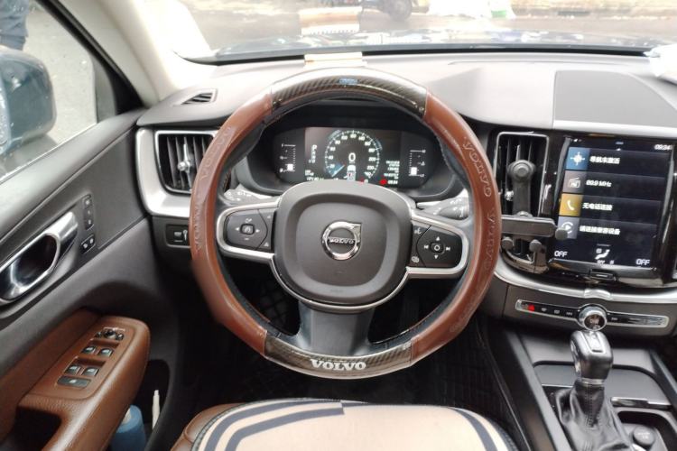Used Volvo XC60 2020 T5 4x4 Zhiyi Luxury Edition Steering Wheel