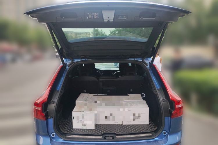 Used Volvo XC60 2020 T5 4x4 Smart & Dynamic Sport Edition Trunk