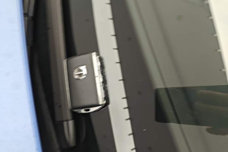 Used Volvo XC60 2020 T5 4x4 Smart & Dynamic Sport Edition Vehicle Key