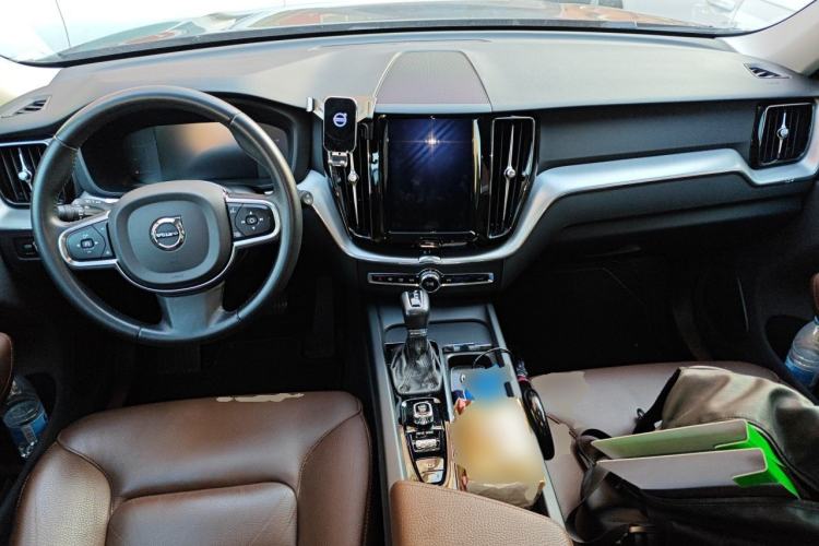 Used Volvo XC60 2020 T5 4x4 Zhiyi Luxury Edition Center Console