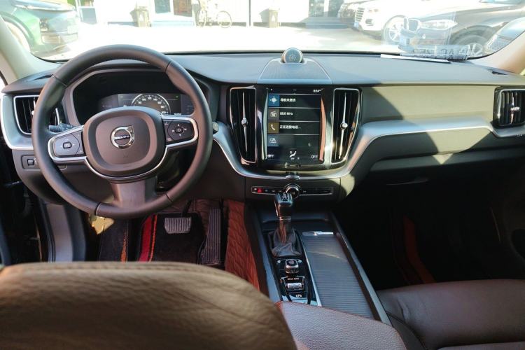 Used Volvo XC60 2020 T5 4x4 Zhiyi Luxury Edition Center Console