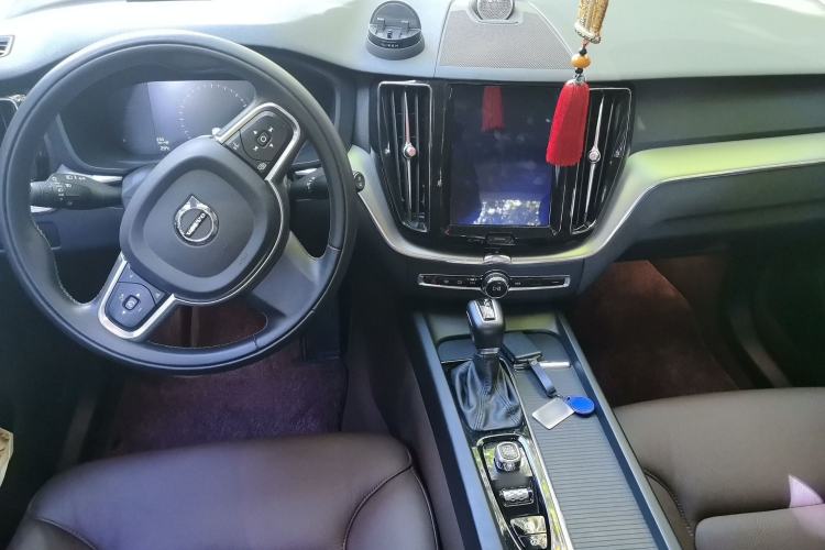 Used Volvo XC60 2020 T5 4x4 Zhiyi Luxury Edition Center Console
