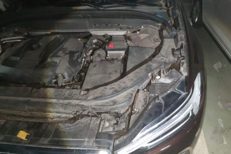 Used Volvo XC60 2020 T5 4x4 Smart Luxury Edition Engine Bay Left