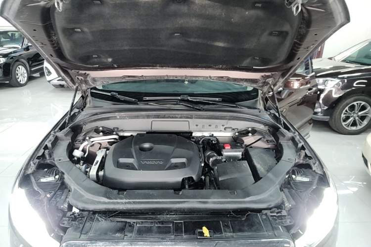 Used Volvo XC60 2020 T5 4x4 Zhiya Luxury Edition Engine Bay