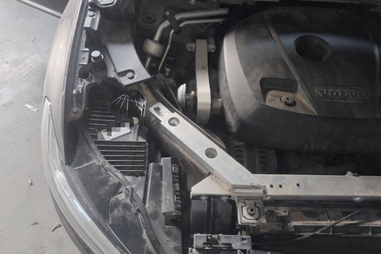 Used Volvo XC60 2020 T5 4x4 Zhiyi Luxury Edition Engine Bay Right